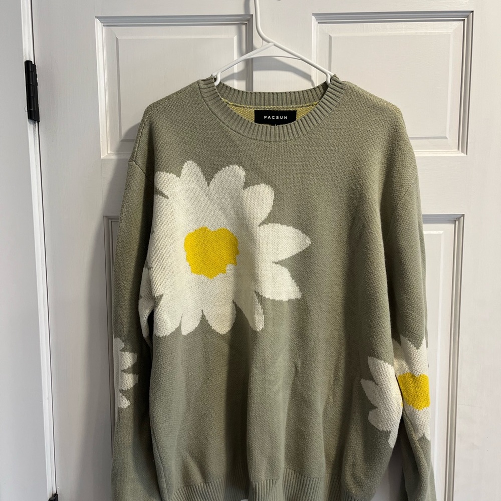 Daisy Classic Crew Sweater in Green - Size Large